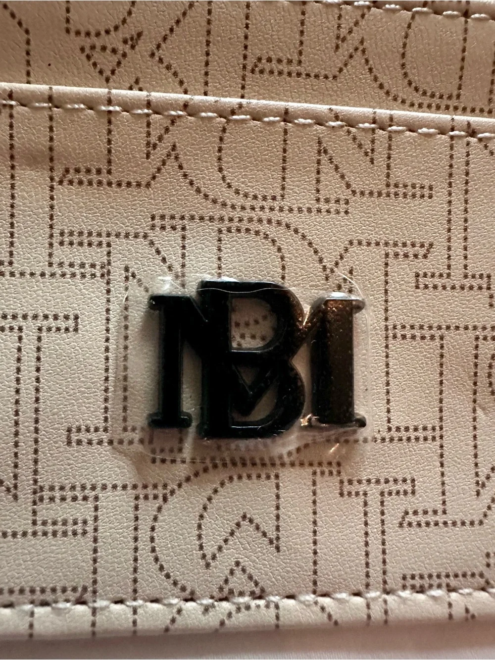 Badgley Mischka NWT Beige Monogram Vegan Leather Mini Credit Card Holder Wallet